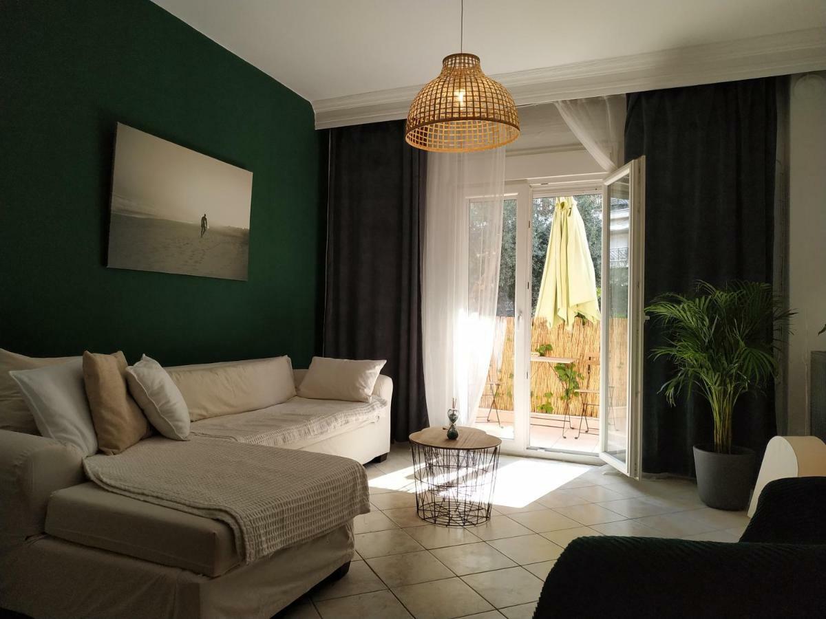 Bright Apartment Steps From The Sea 테살로니키 외부 사진